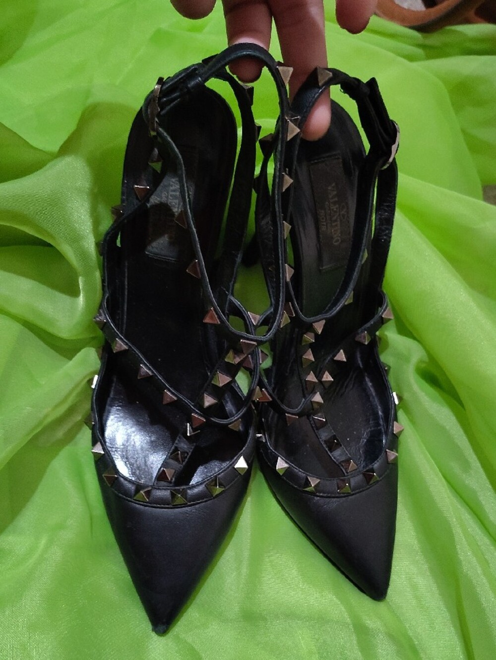 Valentino Garavani Black Pointed Studded Strappy Heels - Picture 5 of 16